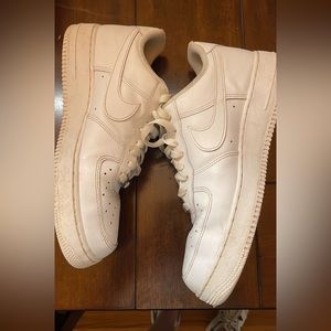 Men’s 9 1/2 Nike Air Force One